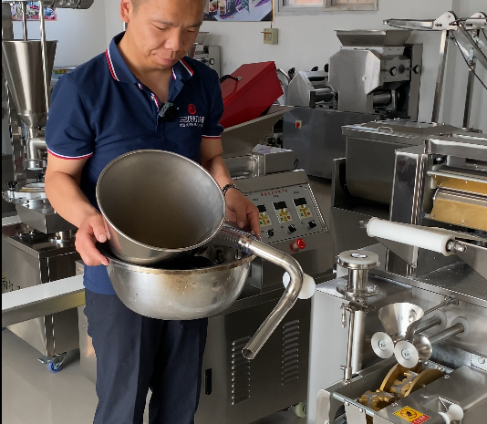 仿手工餃子機清洗拆卸方法 仿手工餃子機清洗拆卸方法