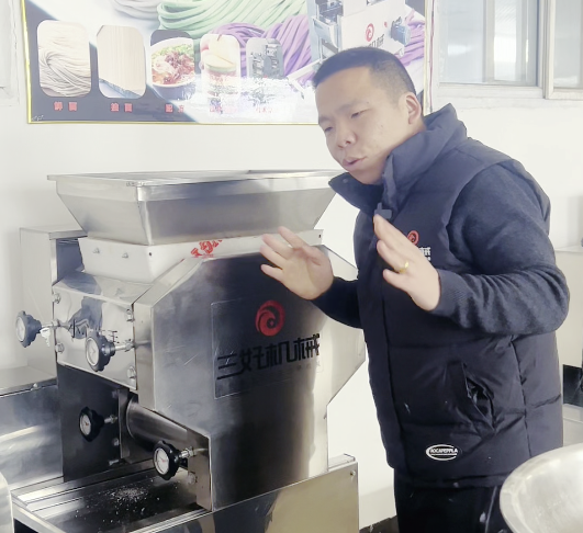 面條機怎么操作 面條機怎么操作