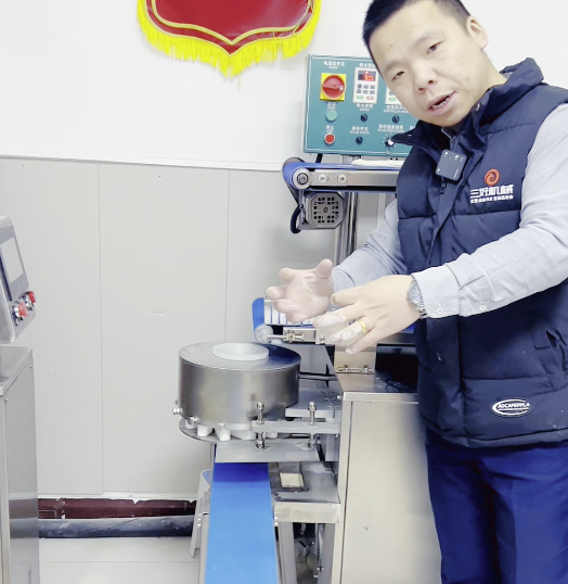 漂洋過海參觀包子機制作包子，到底有何不同？